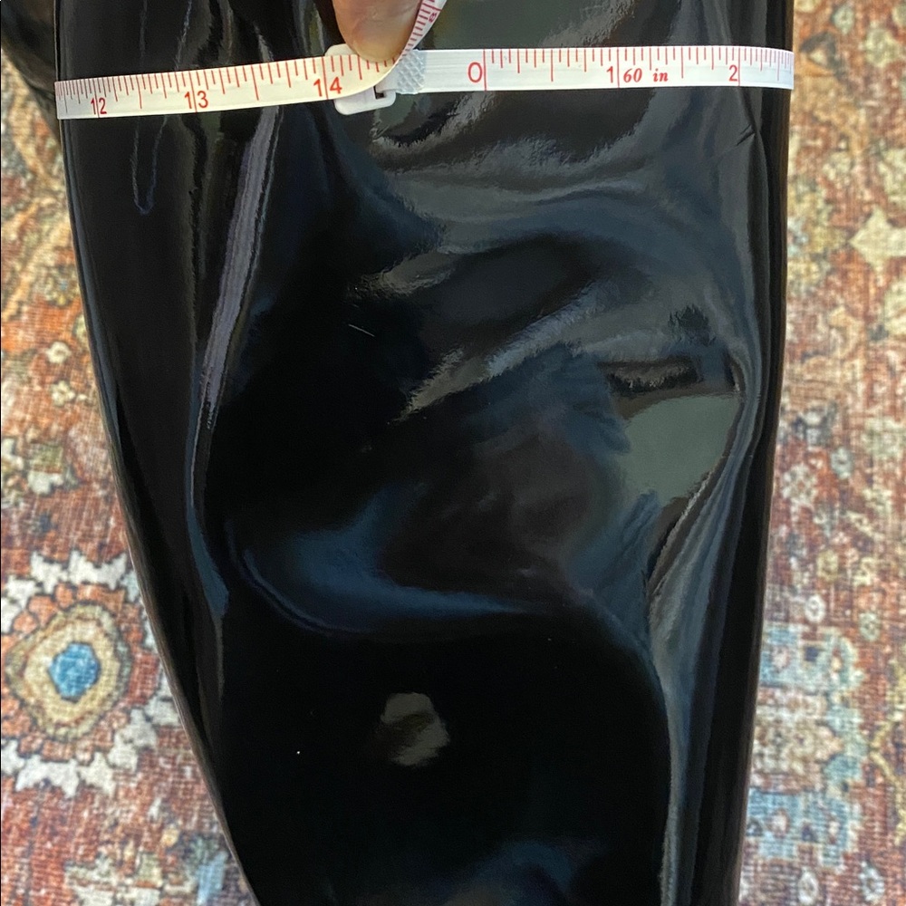 SVEGAN Black Patent Faux Leather Knee-High Boots. Block Heel. Size 38. Size Zip. - Picture 11 of 12